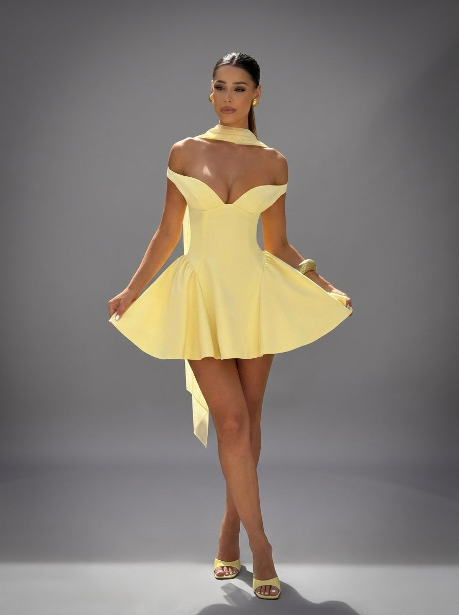Marina-Vestido amarillo corto