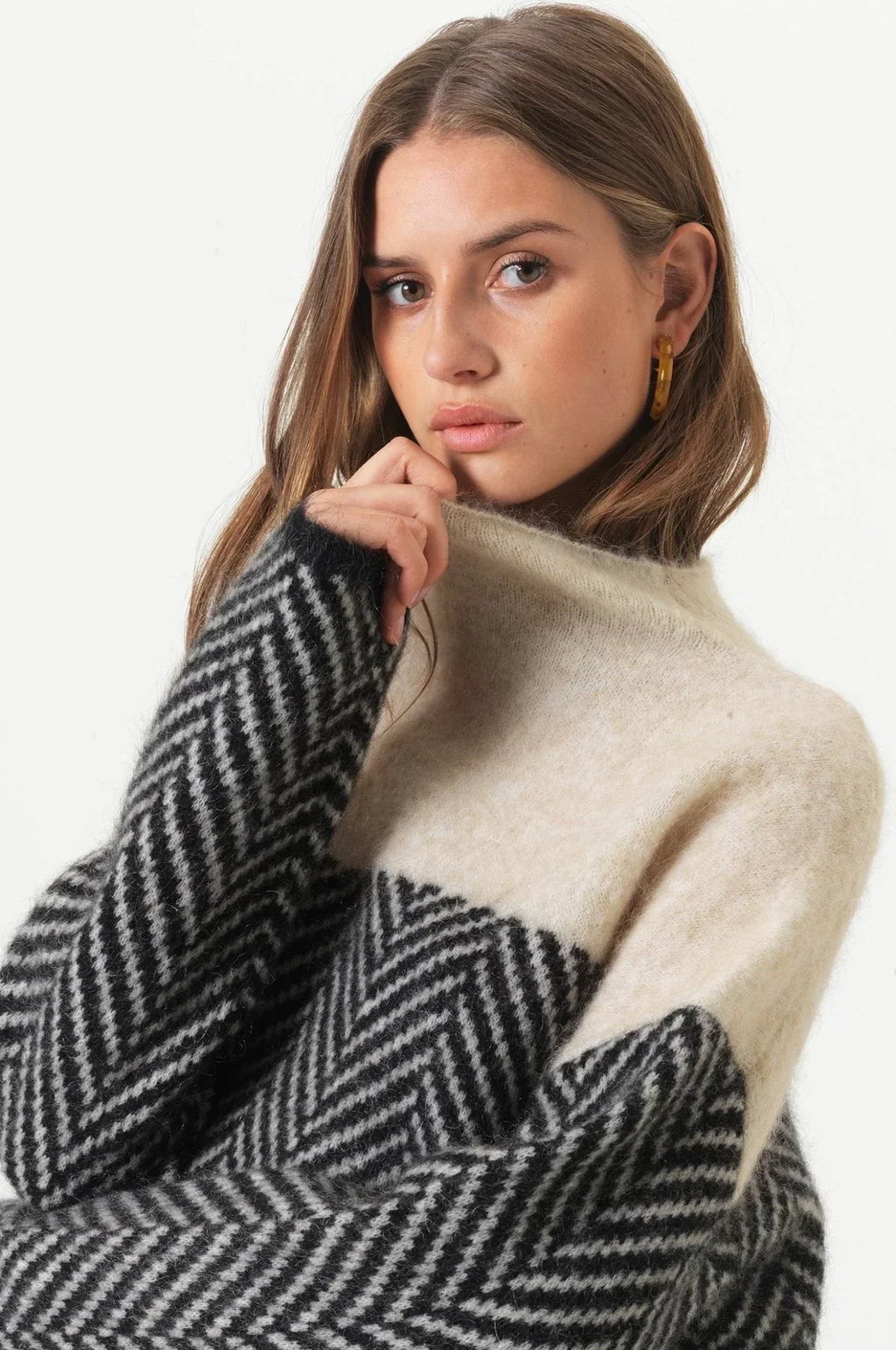 Filomena | Suéter de cuello alto con delicado tejido de lujo